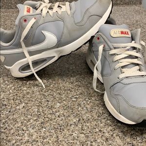 2 pair Nike air maxes need cleaning